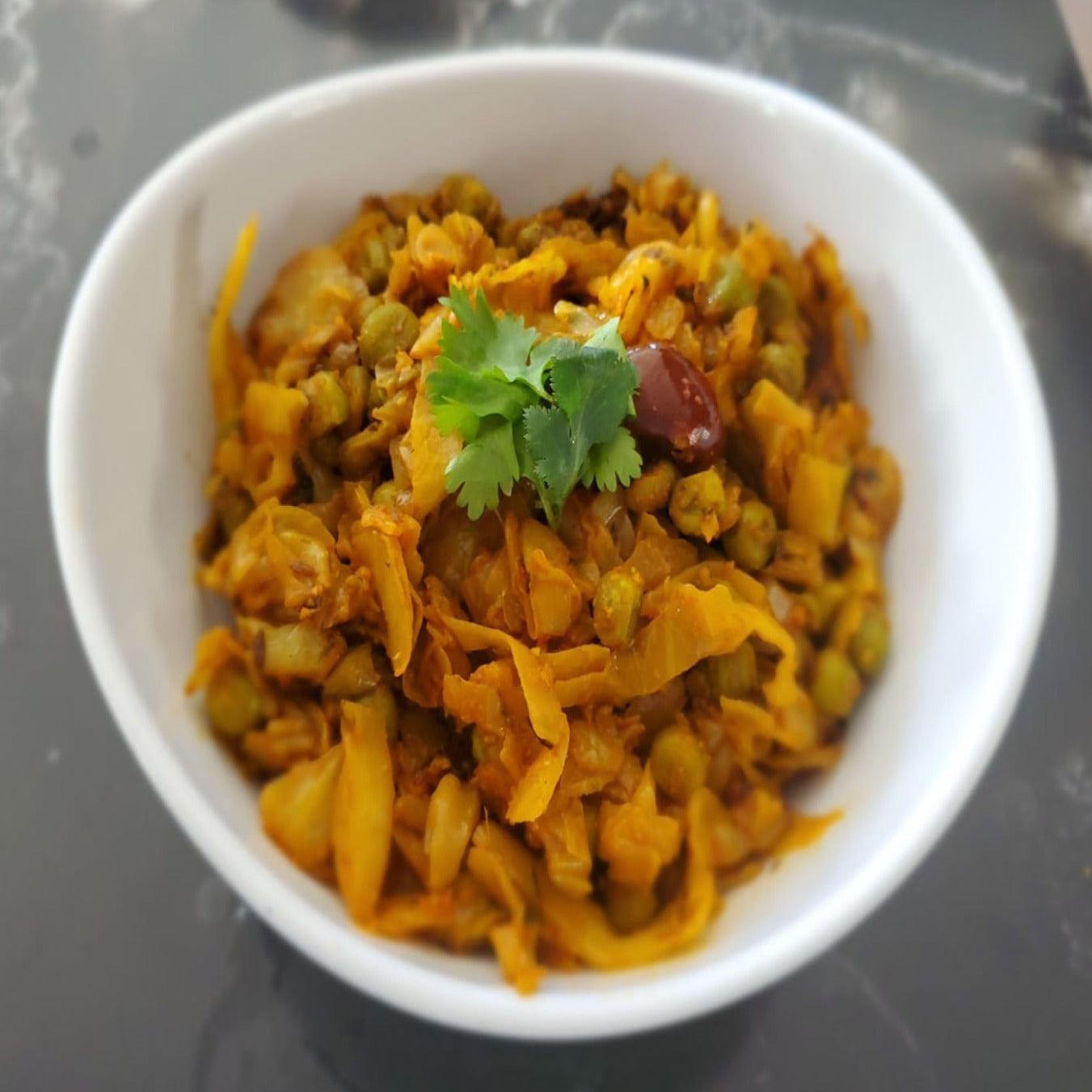 Cabbage with Peas (vegan)